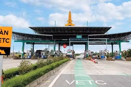 Hết năm 2020, dừng hoạt động các trạm BOT chưa lắp đặt thiết bị thu phí không dừng