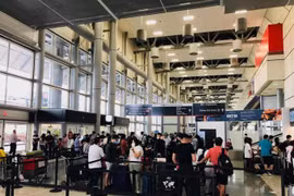 Đưa gần 350 công dân Việt Nam từ Hoa Kỳ về nước an toàn