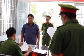 Vĩnh Long: Bắt tạm giam 2 cựu lãnh đạo chi nhánh ngân hàng