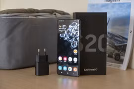 Samsung có thể sẽ bán smartphone không kèm củ sạc như Apple