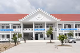 Cà Mau: Ngày đầu tiên trở lại trường của học sinh lớp 9 và lớp 12 sau thời gian dài nghỉ tránh dịch Covid-19