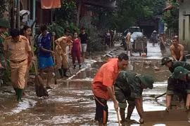 Thủ tướng: Chính phủ sẽ có biện pháp hỗ trợ để người dân phục hồi sản xuất sau bão lũ