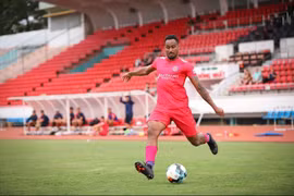 Ngoại binh Pedro Paulo có buổi tập đầu tiên cùng Viettel FC
