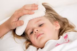 Dấu hiệu trẻ mắc bệnh viêm phổi vào mùa hè, cha mẹ nhất định phải biết