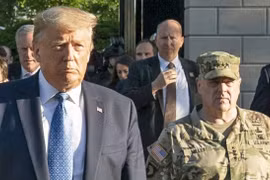 Tin thế giới ngày 12/6:Tướng Mỹ hối hận vì tới nhà thờ cùng ông Trump