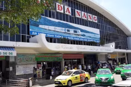 Dỡ bỏ giãn cách trên các phương tiện vận tải hành khách từ Đà Nẵng