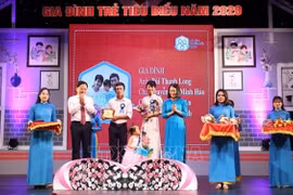 Tuyên dương 22 gia đình trẻ tiêu biểu năm 2020