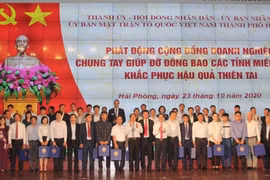 Hải Phòng hỗ trợ miền Trung 120 tỷ để khắc phục hậu quả mưa lũ