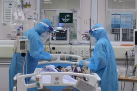 Thời sự 24H ngày 21/5: Lên phương án chuyển bệnh nhân phi công mắc Covid-19 về Anh