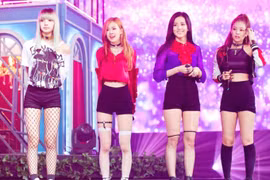 Rosé - Black Pink khắc phục chân cong nhờ tập pilates