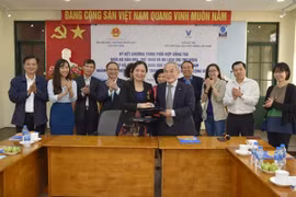 Ký kết thỏa thuận hợp tác phát triển văn hóa đọc trong nhà trường và cộng đồng