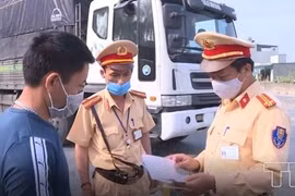 Xử phạt trên 14 tỉ đồng trong 2 ngày tổng kiểm soát giao thông
