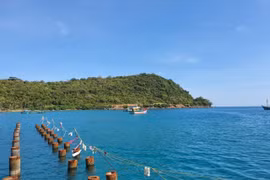 Thổ Châu - Kiên trung giữa trùng dương