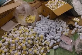 Truy tố 3 anh em ruột trong đường dây sản xuất, buôn bán thuốc tân dược giả