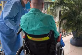 Phi công người Anh phục hồi 'kỳ diệu' đã tự thở và ngưng toàn bộ kháng sinh