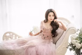 Cùng ngắm nhìn những hình ảnh xinh đẹp MC Diệu Linh trước khi tạ thế