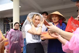 20/10 của dàn mỹ nhân Việt "mê" từ thiện: Không hàng hiệu vẫn đẹp rạng ngời