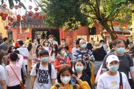 Siết chặt phòng chống dịch COVID-19 trong hoạt động lễ hội, đón năm mới
