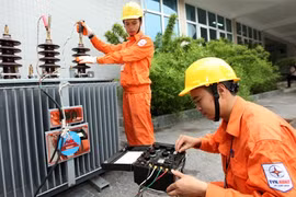 EVN hiệu chỉnh hóa đơn điện cho khách hàng do sai số công tơ