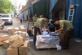 Hà Nội liên tiếp phát hiện sách giả, sách lậu số lượng 'khủng'