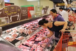 Nguồn cung thịt lợn tăng, giá trong nước sẽ giảm?