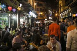 Hà Nội cho phép quán bar, karaoke, vũ trường hoạt động trở lại từ 16/9