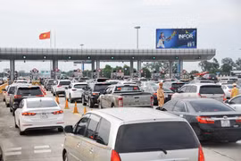 Các trạm thu phí đường bộ cần giải tỏa, hạn chế ùn tắc xe qua trạm trong dịp Tết 2021