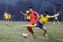 Nhiều cầu thủ U22 Việt Nam bị chê đá như ‘gà công nghiệp’