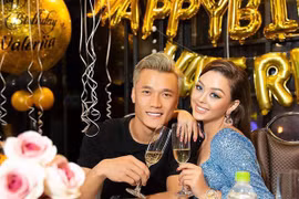 Câu lạc bộ TP. HCM chuẩn bị có "biệt đội tóc trắng"