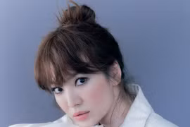 Ngỡ ngàng trước vẻ trẻ trung ngắm mãi mà không chán của Song Hye Kyo