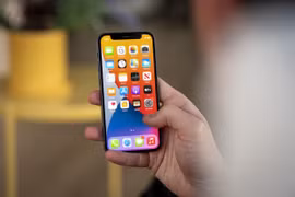iPhone 12 mini có dung lượng pin đáp ứng sử dụng đủ cho một ngày