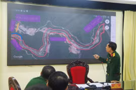 Ngăn đập, nắn dòng chảy để tìm kiếm 12 nạn nhân còn mất tích ở thủy điện Rào Trăng 3