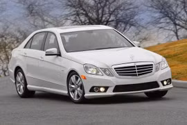 Gian lận khí thải khiến Mercedes-Benz phải nộp phạt 1,5 tỷ USD
