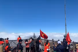 Du khách đổ về Sa Pa săn mây, săn ưu đãi trong đợt kích cầu lần 2