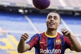 Sergino Dest của CLB Barca đặt ra những mục tiêu lớn ở Camp Nou