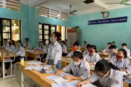 Vĩnh Phúc: Học sinh hân hoan trong ngày đầu đi học trở lại