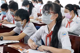 Hàng triệu học sinh trên cả nước đi học trở lại sau thời gian nghỉ dài