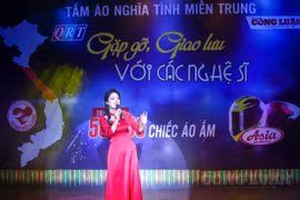 Quảng Nam: Giao lưu nhà báo, nghệ sĩ đồng hành trong chương trình “Tấm áo nghĩa tình miền Trung"