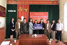 Danko Group trao Quỹ học bổng Danko cho các trường tại xã Quảng Giao -Thanh Hóa