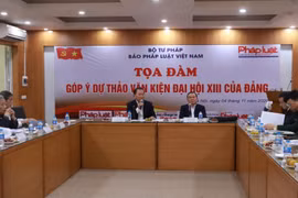 Tập hợp ý kiến chuyên gia góp ý dự thảo văn kiện Đại hội XIII