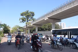 Xe máy có nên bật đèn nhận diện vào ban ngày?