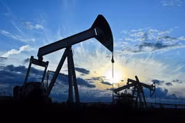 Giá xăng dầu hôm nay 7/7: Giá dầu tăng trở lại do OPEC+ thắt chặt nguồn cung