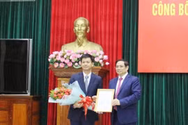 Công bố quyết định của Bộ Chính trị về Bí thư Tỉnh ủy Quảng Trị