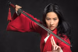 “Mulan” của Lưu Diệc Phi chính thức trở thành bom tấn lận đận nhất năm 2020