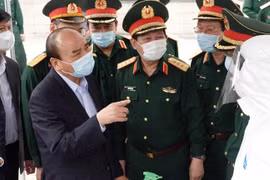 Thủ tướng Nguyễn Xuân Phúc và Thủ tướng Nhật Abe Shinzo chia sẻ kinh nghiệm chống dịch Covid-19