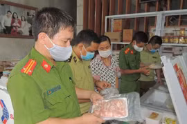 Công an Hà Nam tạm giữ gần 2 tấn thực phẩm không rõ nguồn gốc