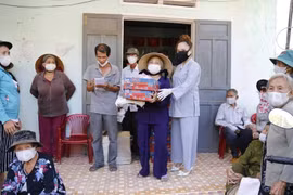 Tình người ngày đại dịch!