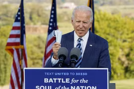 Ông Biden muốn huỷ cuộc tranh luận kế tiếp nếu Tổng thống Trump vẫn mắc Covid-19