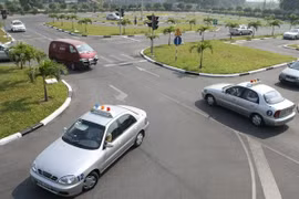 Giấy phép lái xe đã cấp vẫn được sử dụng khi luật GTĐB mới có hiệu lực