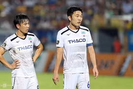Xuân Trường đá 37 giây, không được chạm bóng lần nào